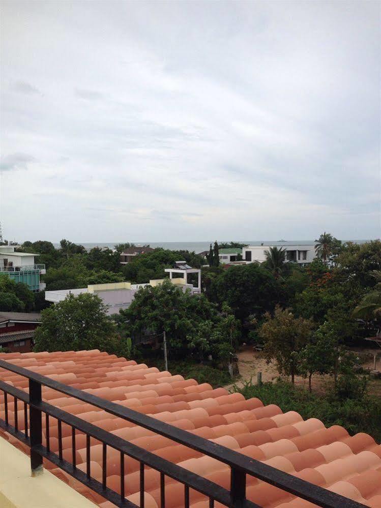 De Pastel Hua Hin Hotel Bagian luar foto